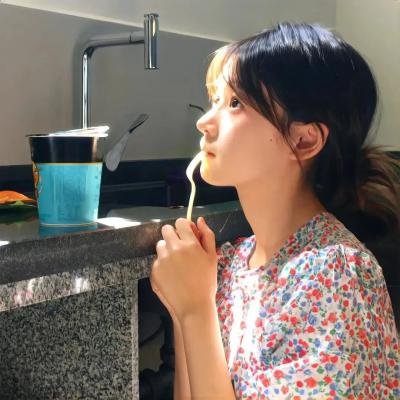 女孩，四绎